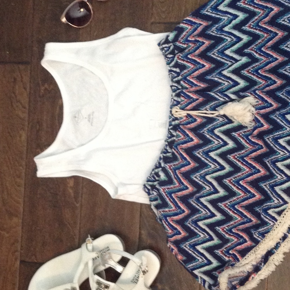 Chevron schort  never worn socute great for summer